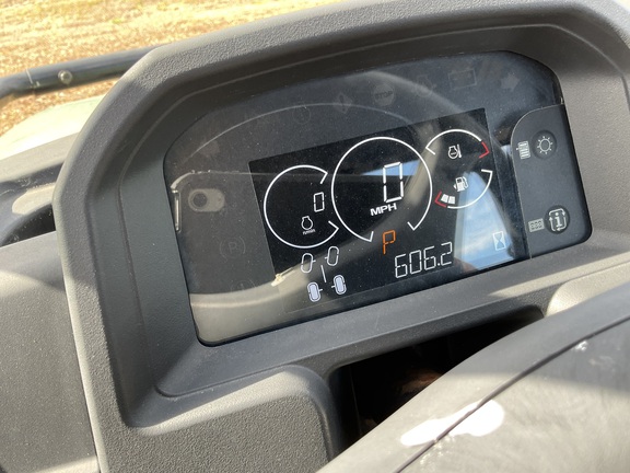 2024 John Deere 835M Photo 2