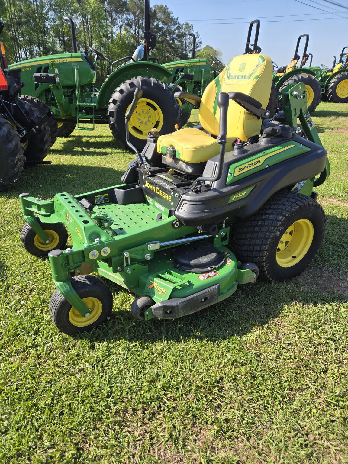 2022 John Deere Z930R
