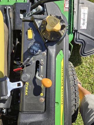 2022 John Deere Z930R