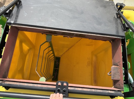 Used 2020 John Deere P556 Air Drills and Seeders at Horizon Ag & Turf in Wetaskiwin, AB - Photo18