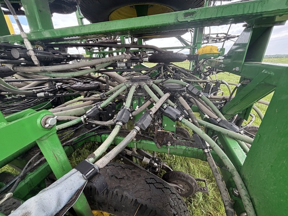 Used 2020 John Deere P556 Air Drills and Seeders at Horizon Ag & Turf in Wetaskiwin, AB - Photo38