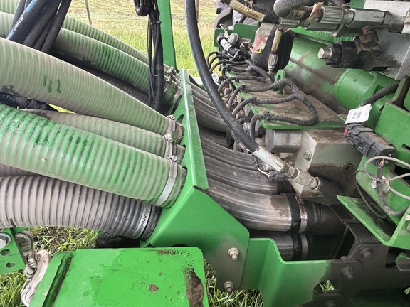 Used 2020 John Deere P556 Air Drills and Seeders at Horizon Ag & Turf in Wetaskiwin, AB - Photo21