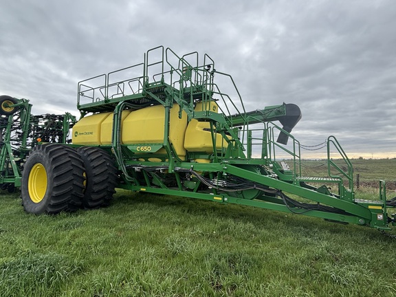 Used 2020 John Deere P556 Air Drills and Seeders at Horizon Ag & Turf in Wetaskiwin, AB - Photo3