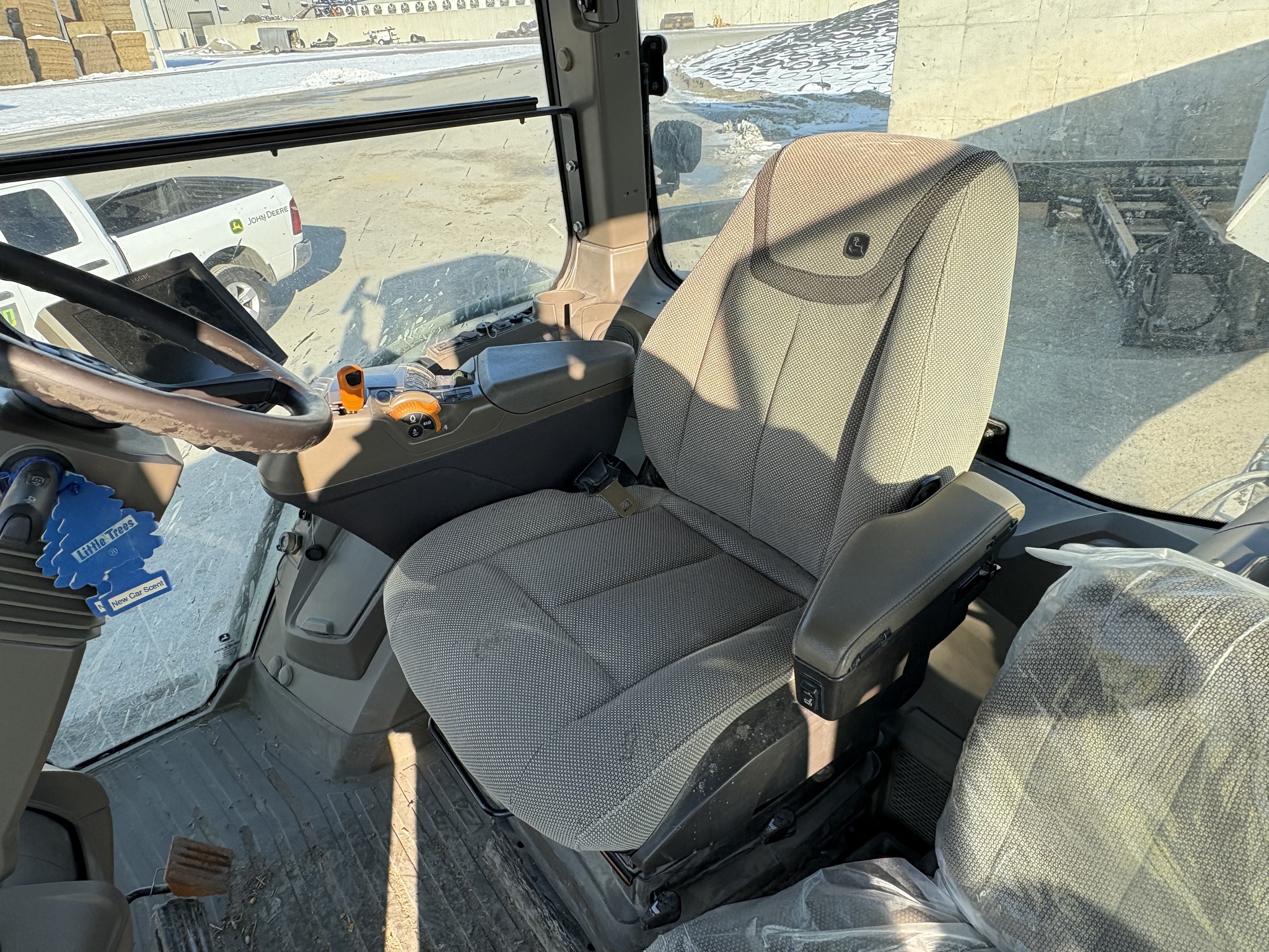 2023 John Deere 7R 270 Image 10