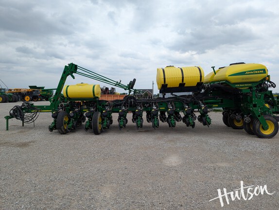 Photo of 2011 John Deere 1770NT CCS