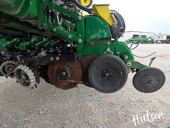 Photo of 2011 John Deere 1770NT CCS