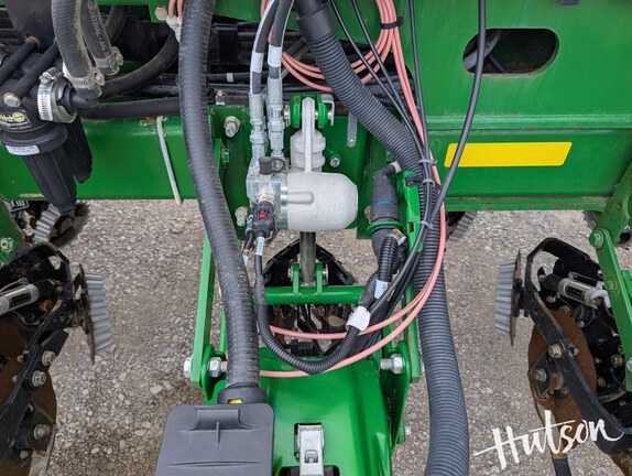 Photo of 2011 John Deere 1770NT CCS