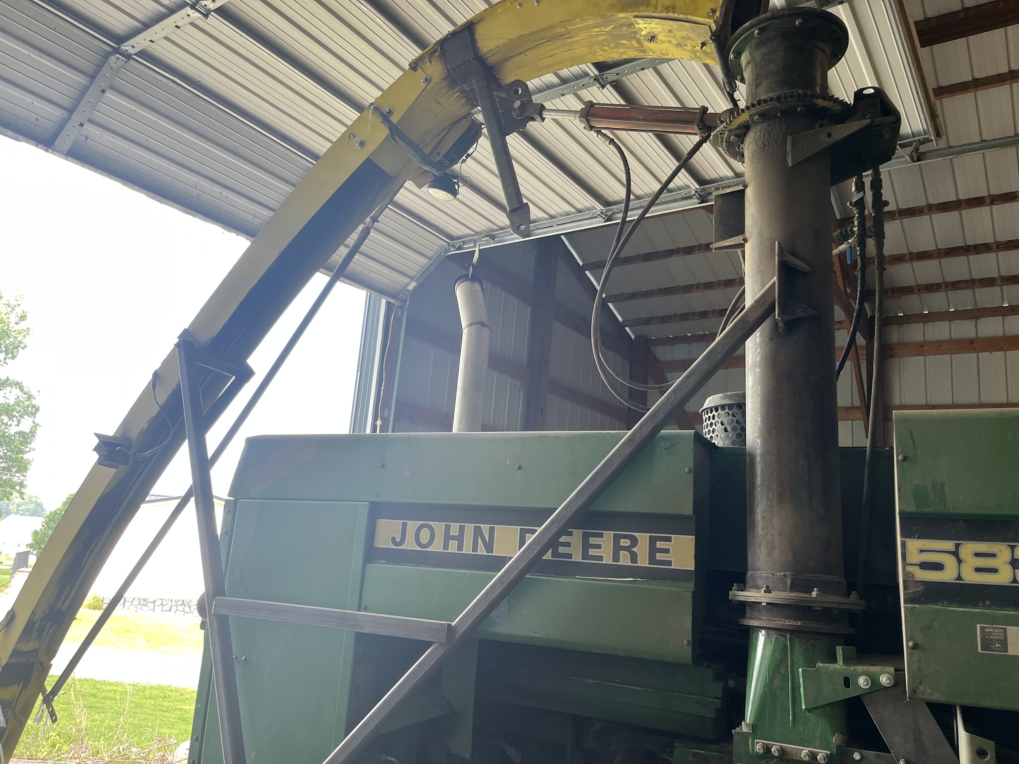 1992 John Deere 5830 Image 6