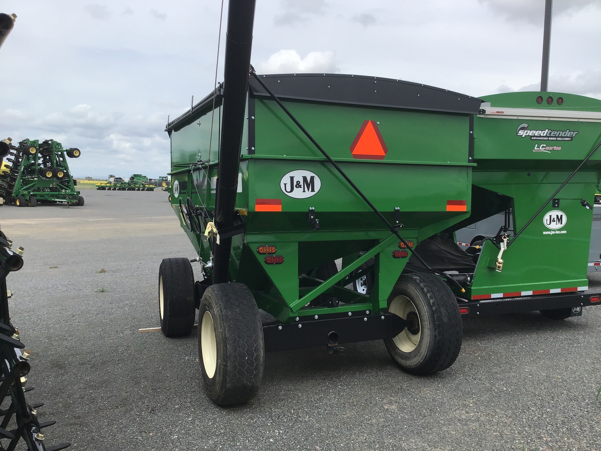2023 J&M 385SD Image 7