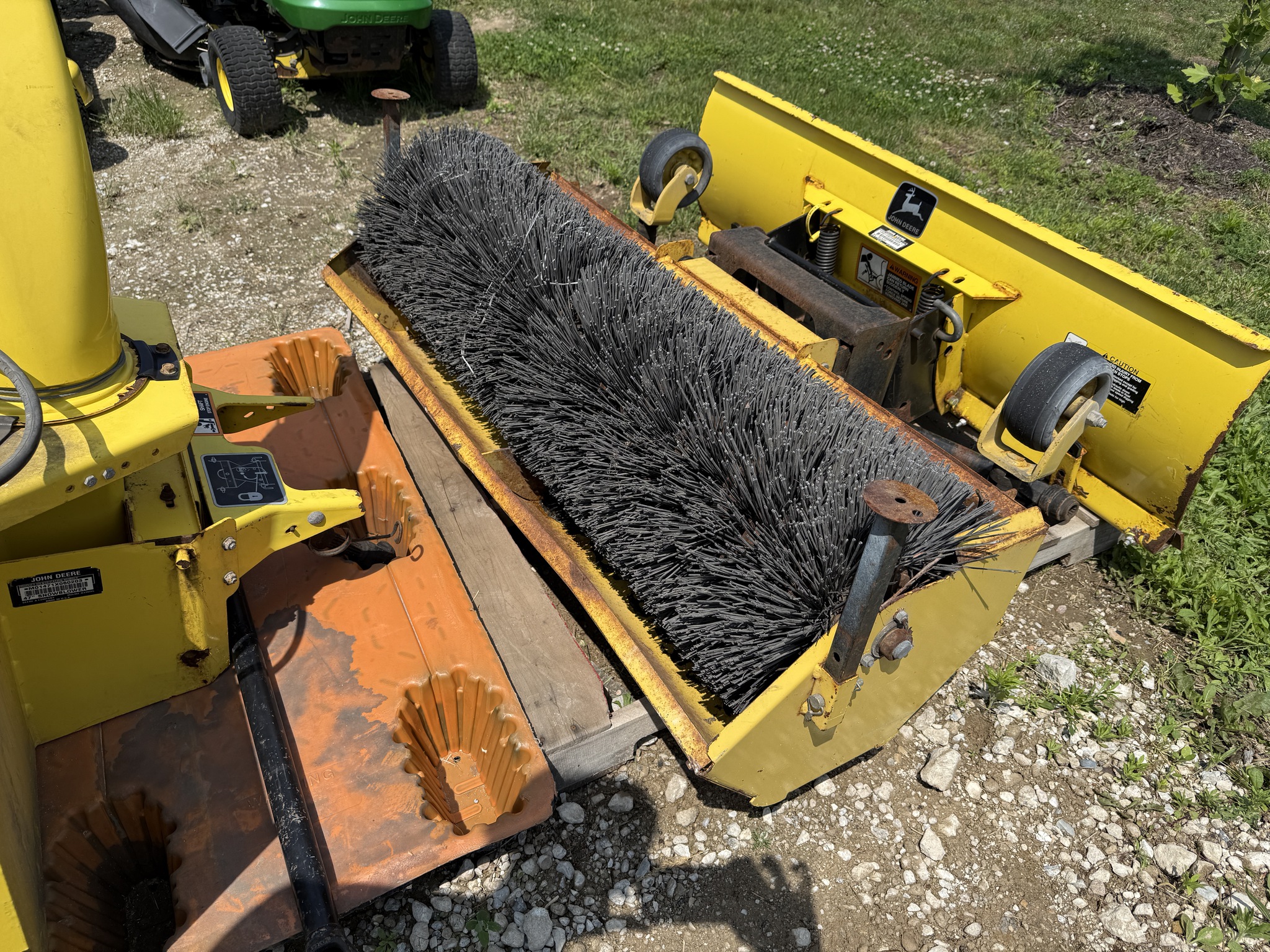 1997 John Deere 52 IN ROTARY BROOM Image 7