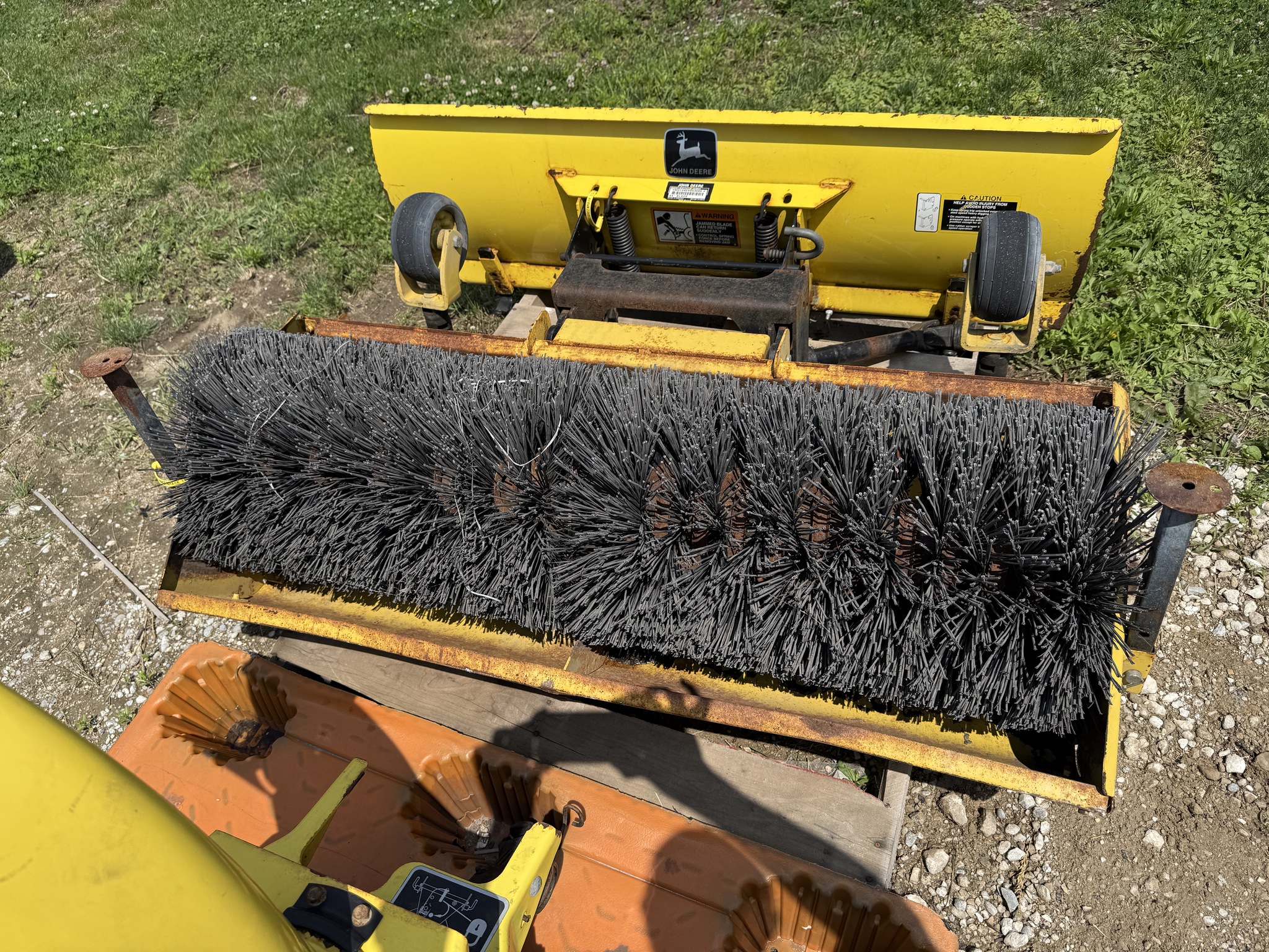 1997 John Deere 52 IN ROTARY BROOM Image 8