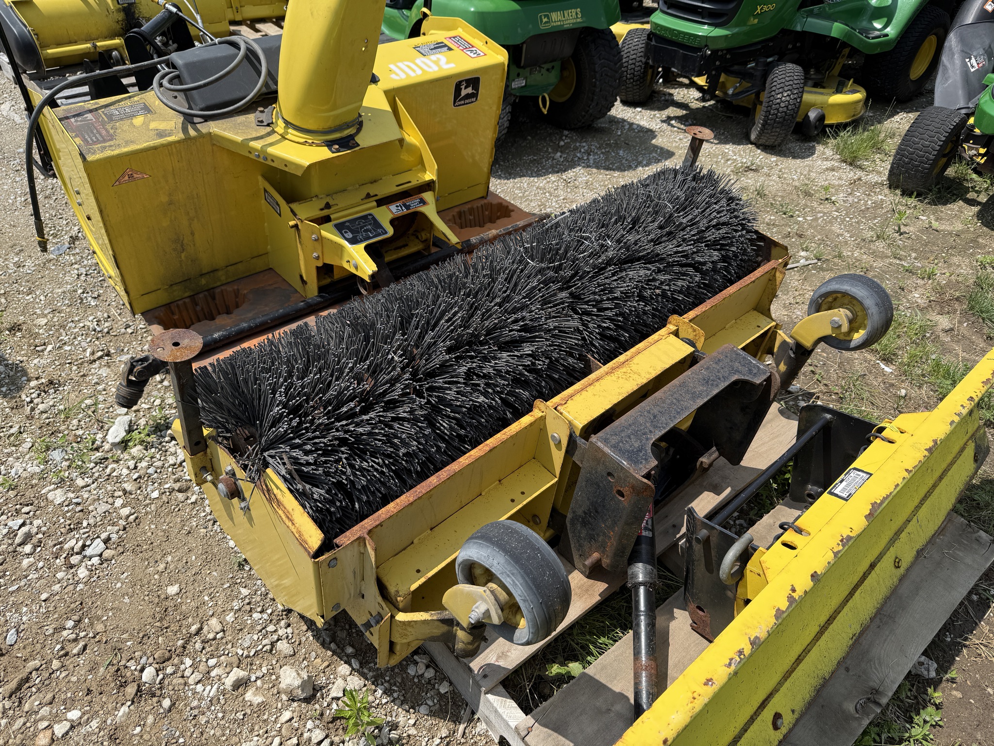 1997 John Deere 52 IN ROTARY BROOM Image 5