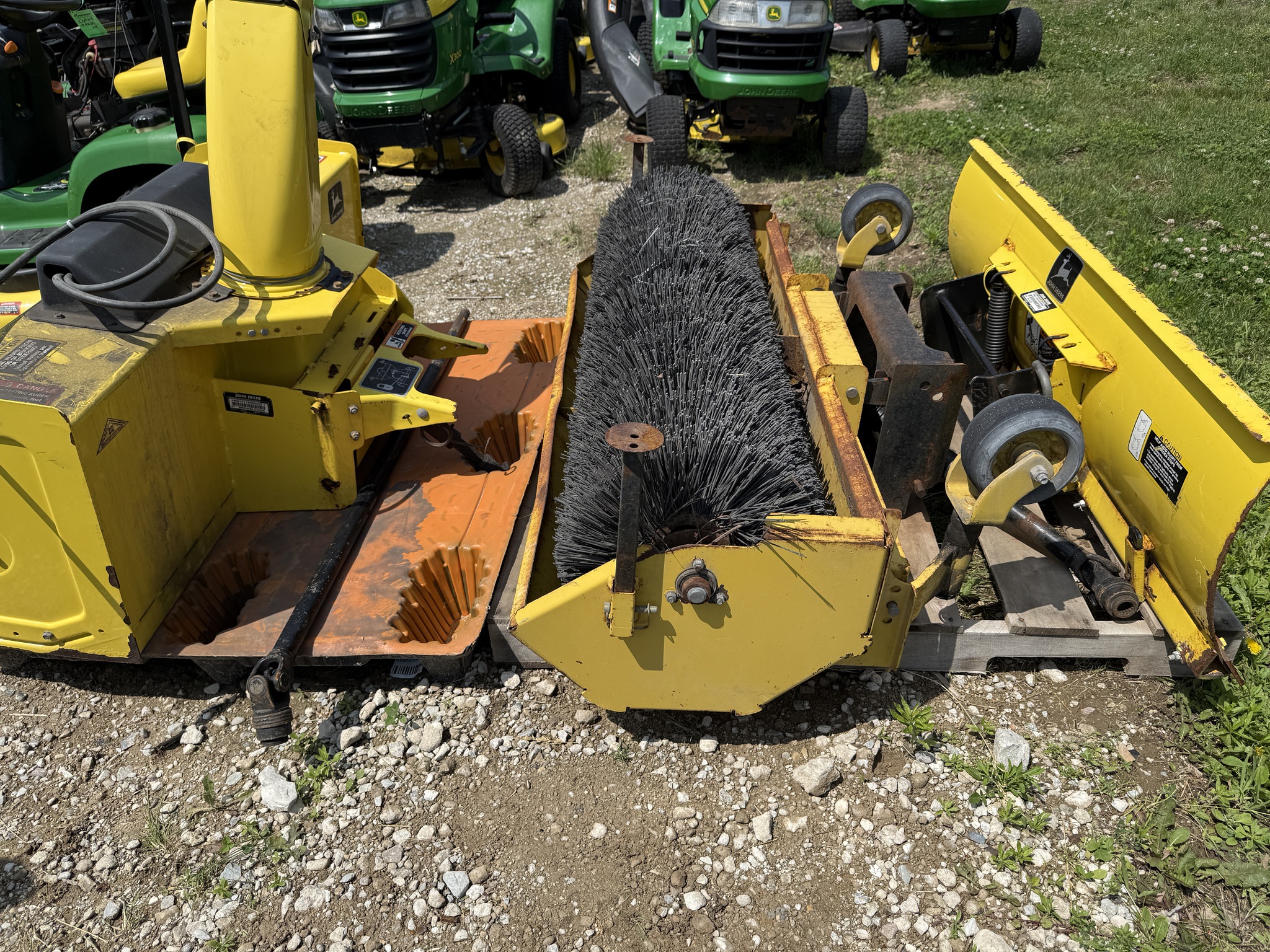 1997 John Deere 52 IN ROTARY BROOM Image 6