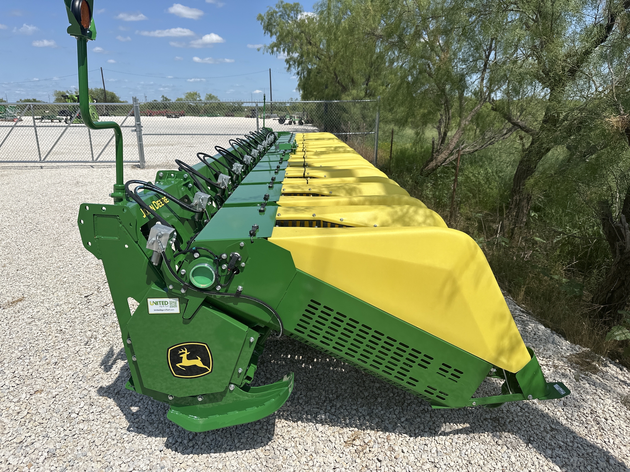 2023 John Deere SH12R Image 3