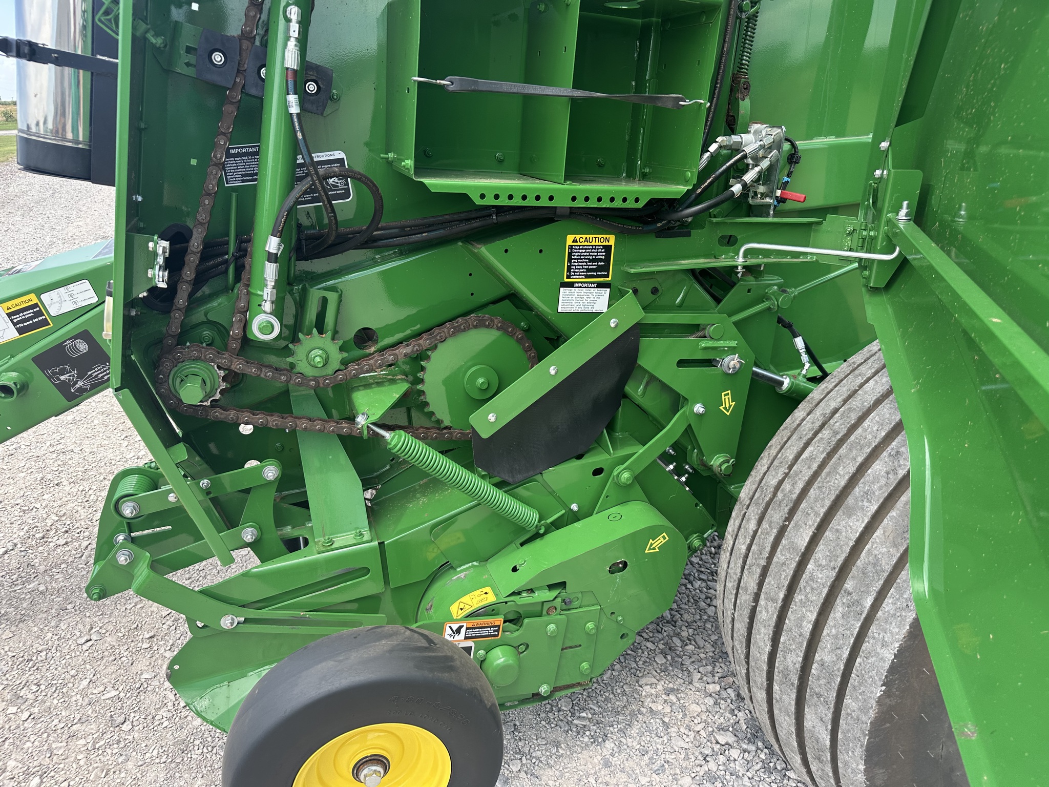 2022 John Deere 560M Image 15