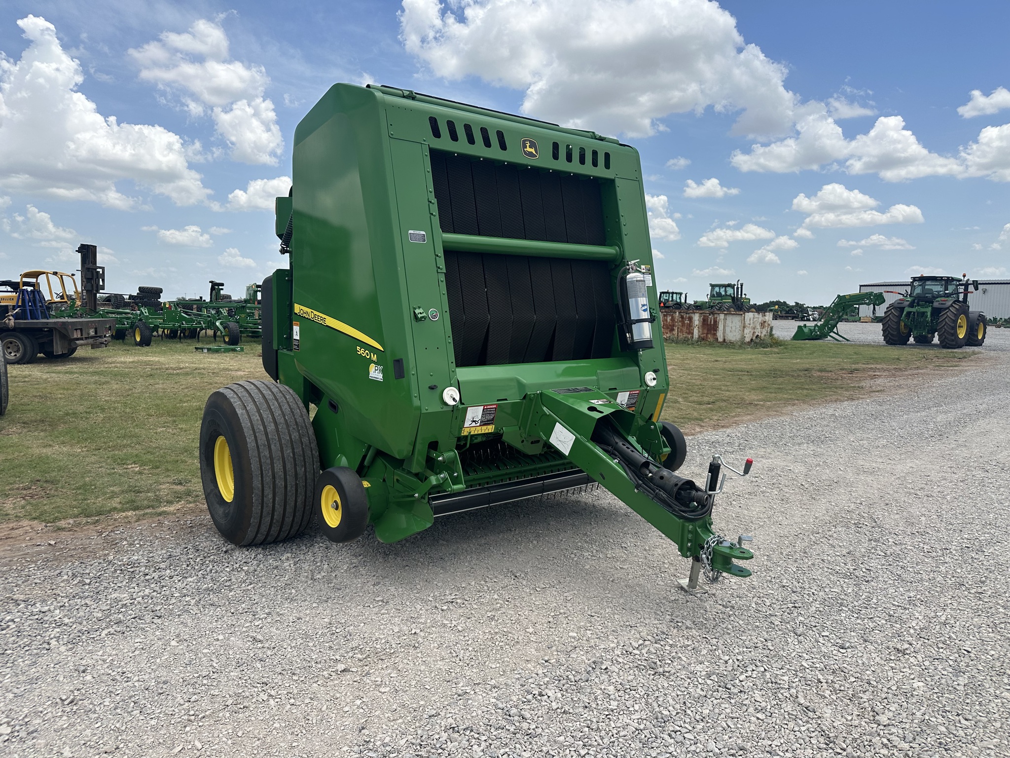 2022 John Deere 560M Image 12