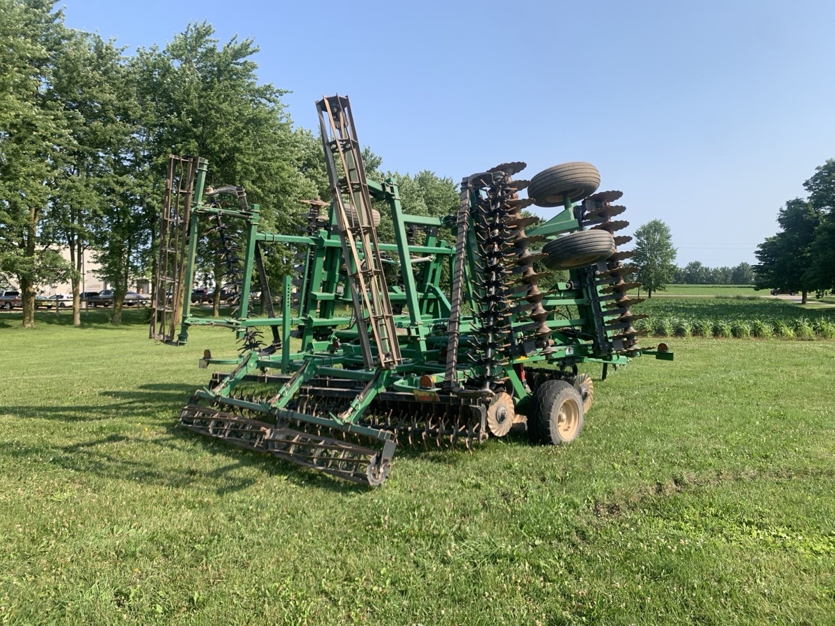 2019 Great Plains 2400TM Image 5