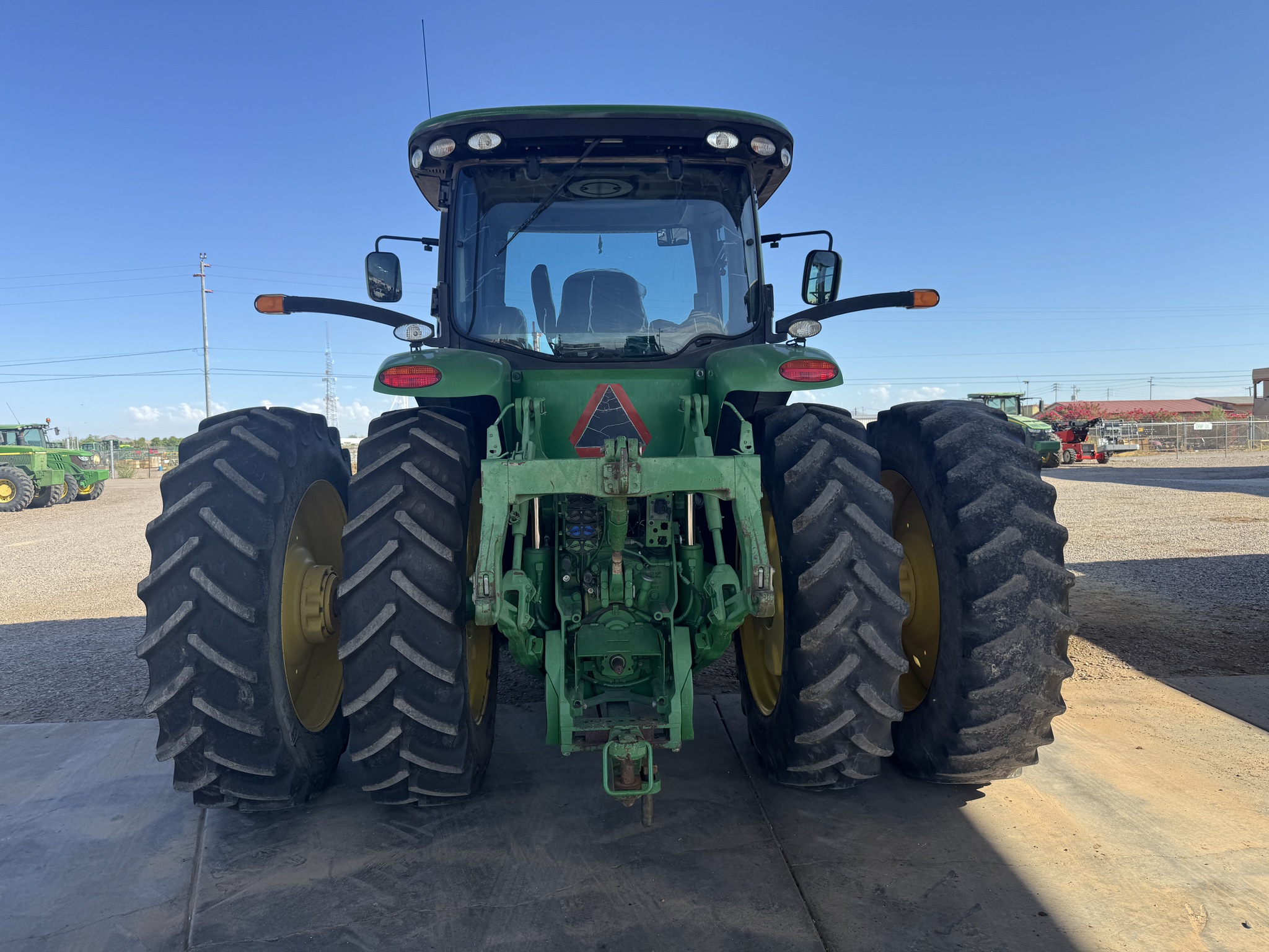 2014 John Deere 8285R Image 6