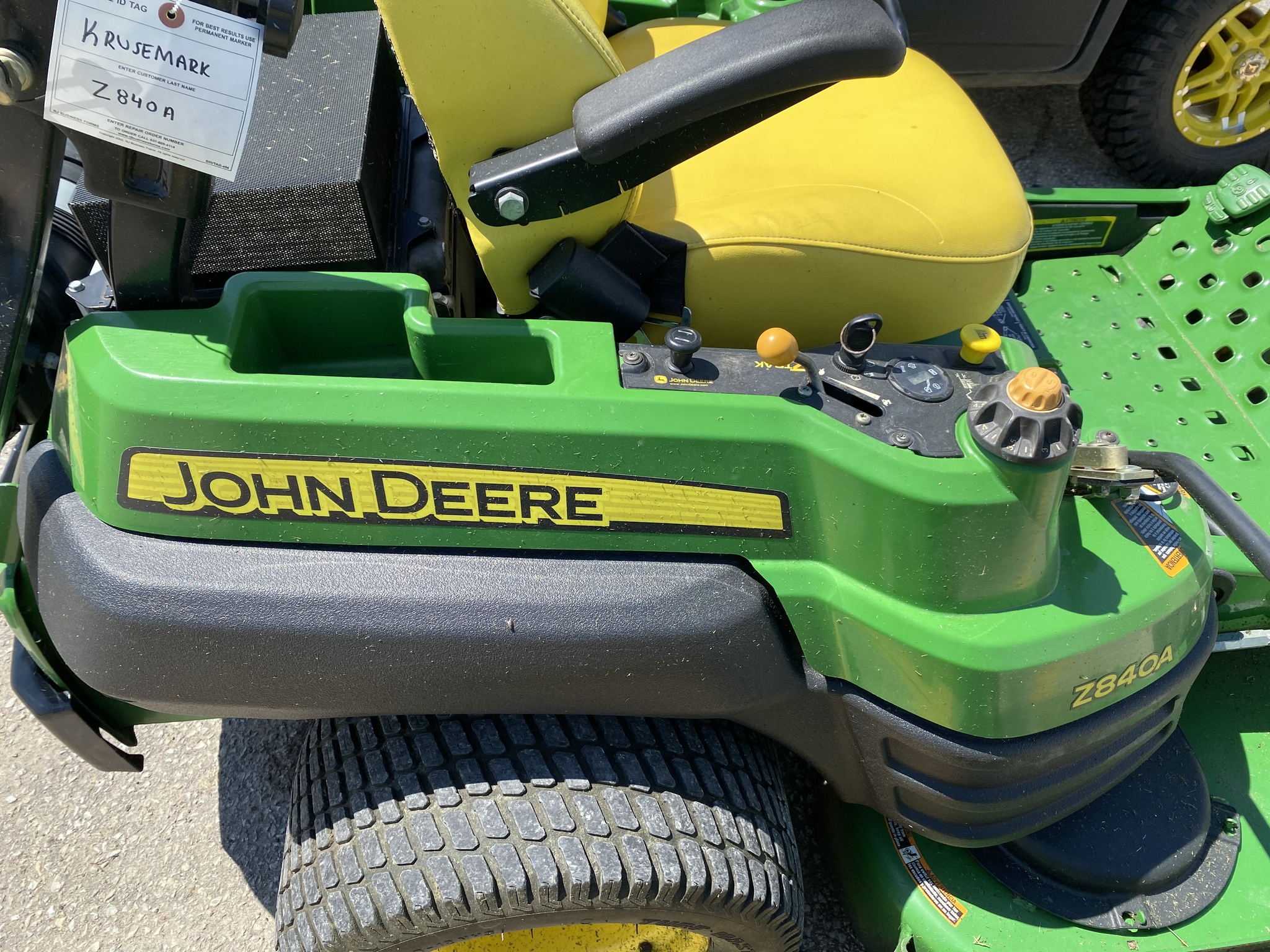 2008 John Deere Z840A Image 10