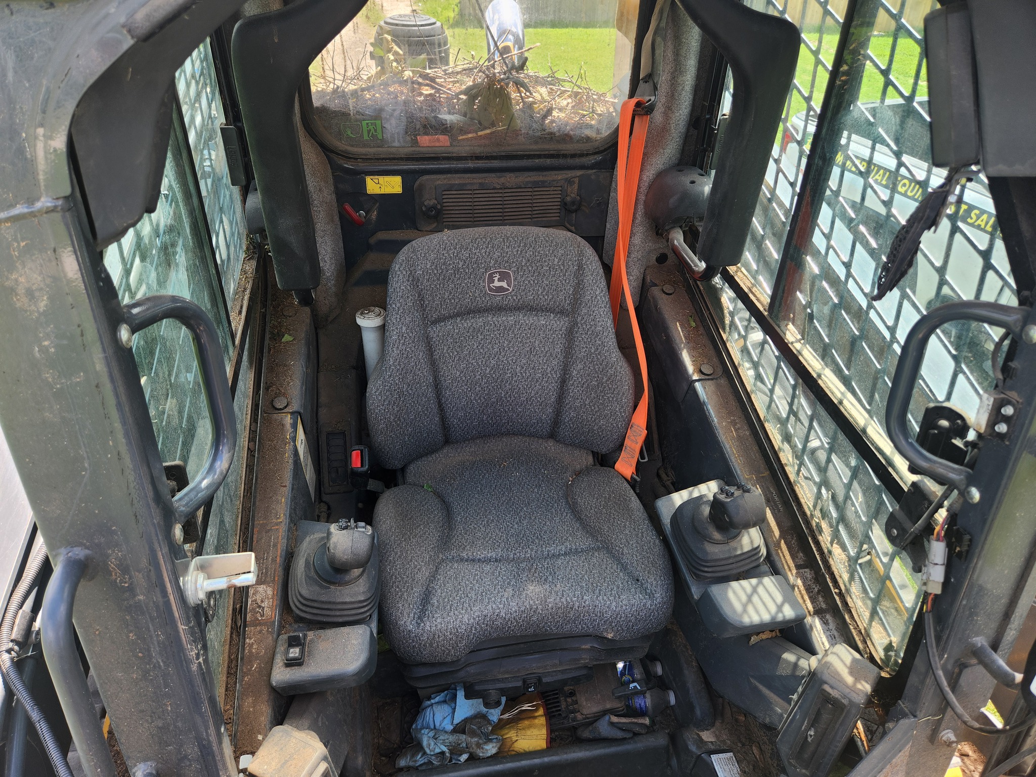 2023 John Deere 333G Image 11