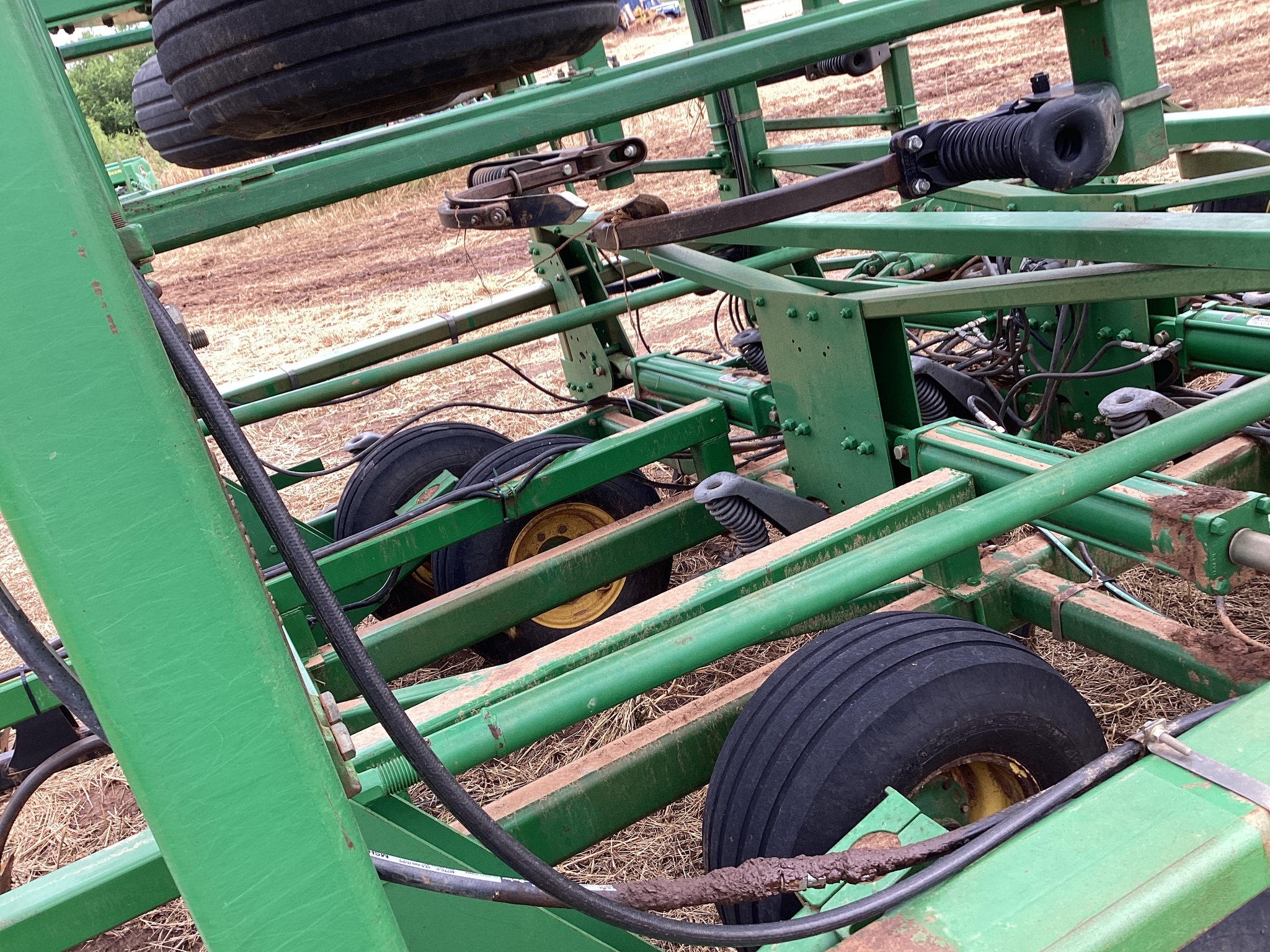 2007 John Deere 2410 Image 11