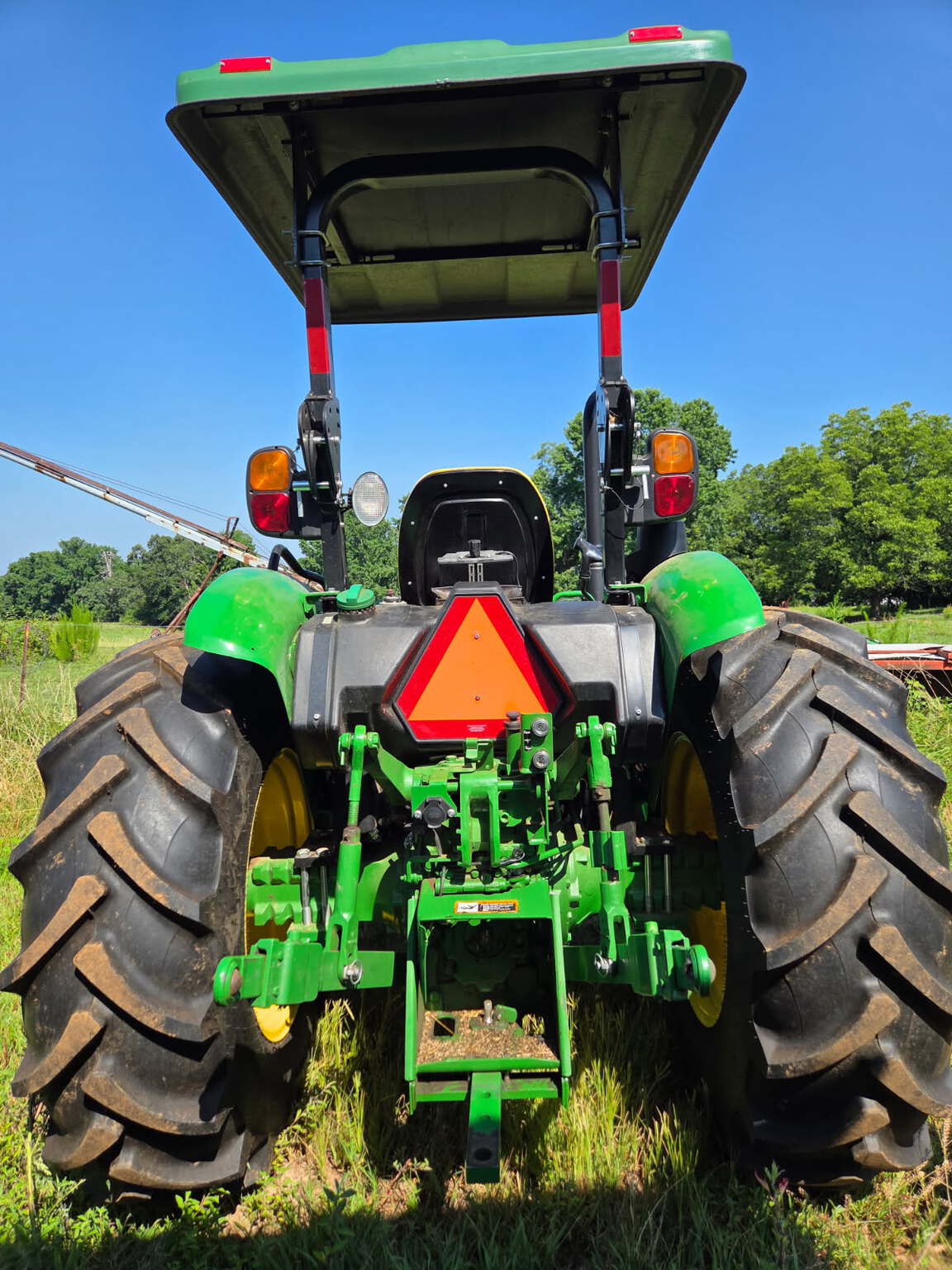 2022 John Deere 5065E Image 4