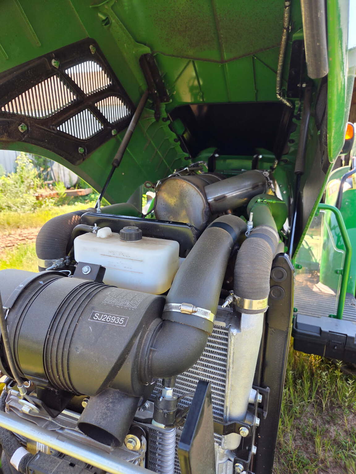 2022 John Deere 5065E Image 9