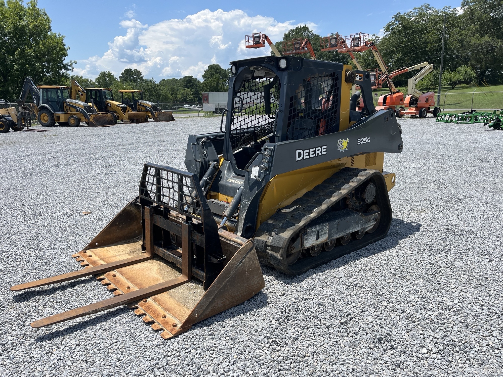 2022 John Deere 325G Image 1