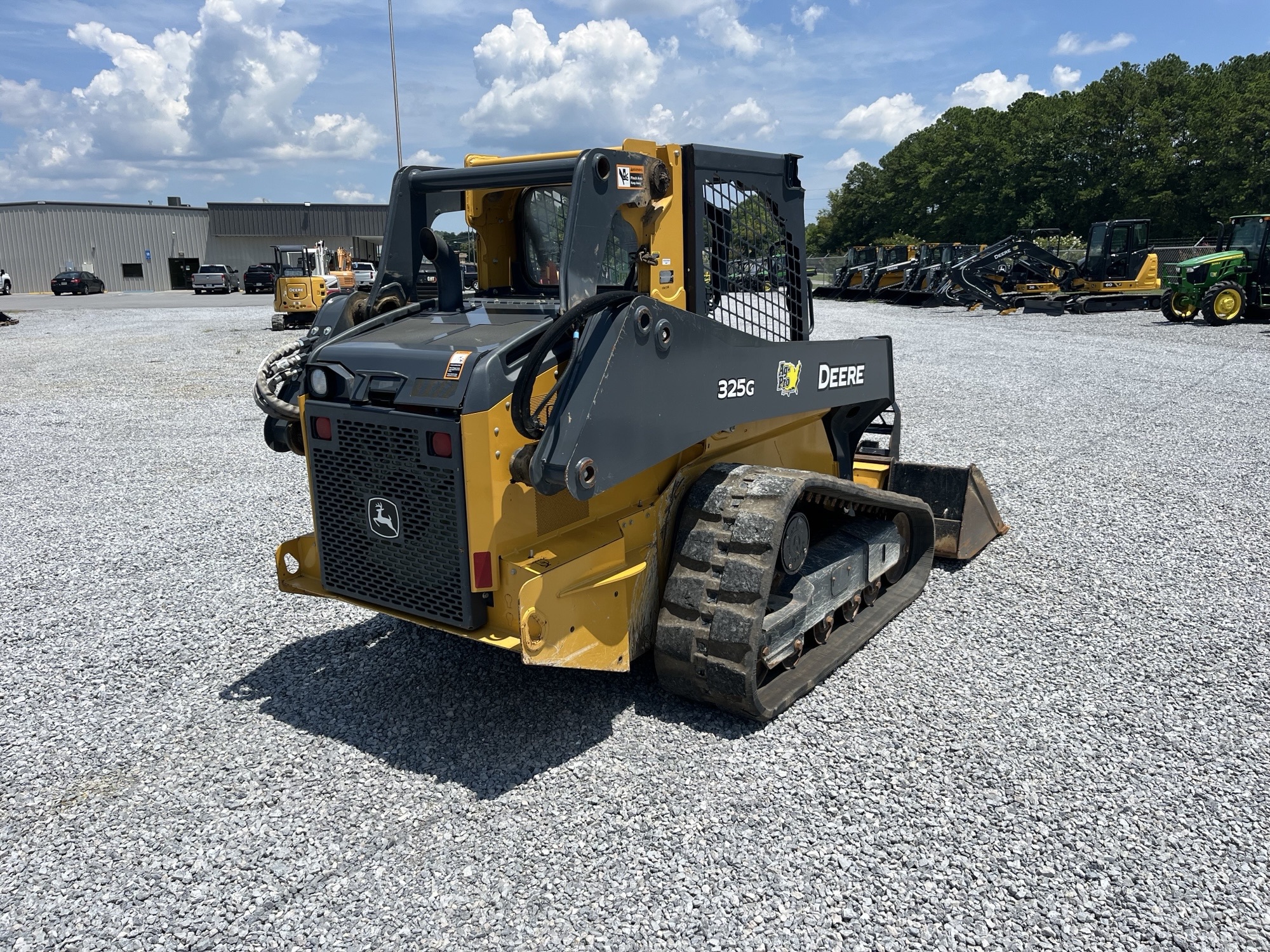 2022 John Deere 325G Image 3