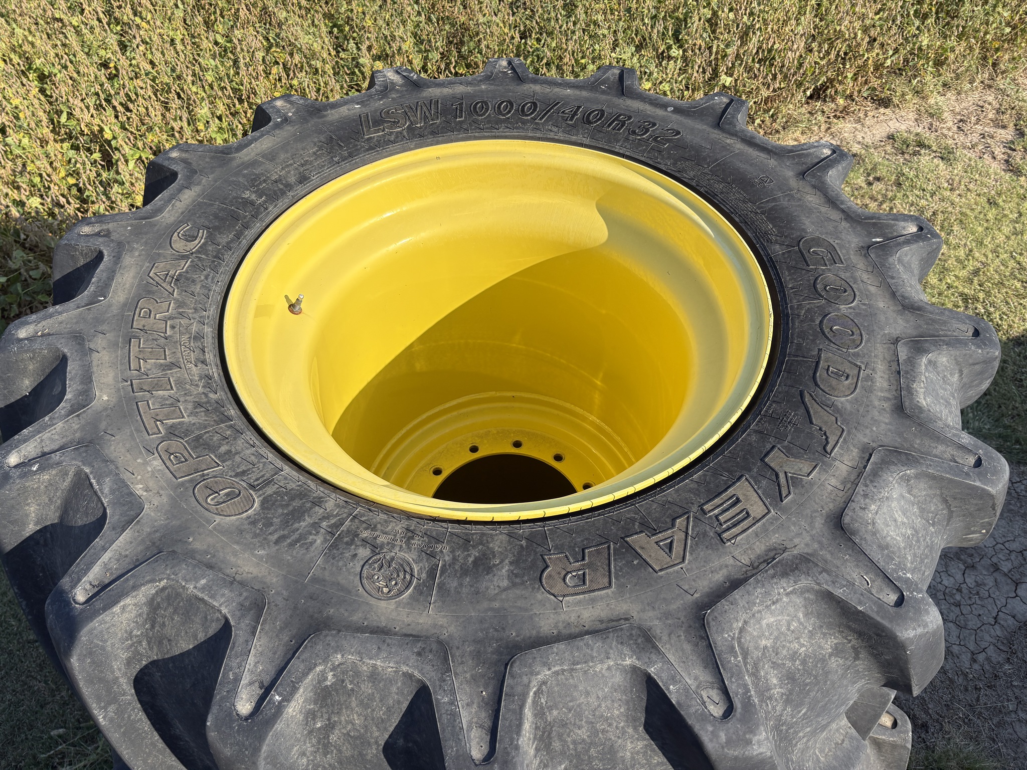 Goodyear LSW 1100/45R46 Image 5