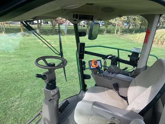 2022 John Deere 8400 thumbnail 8