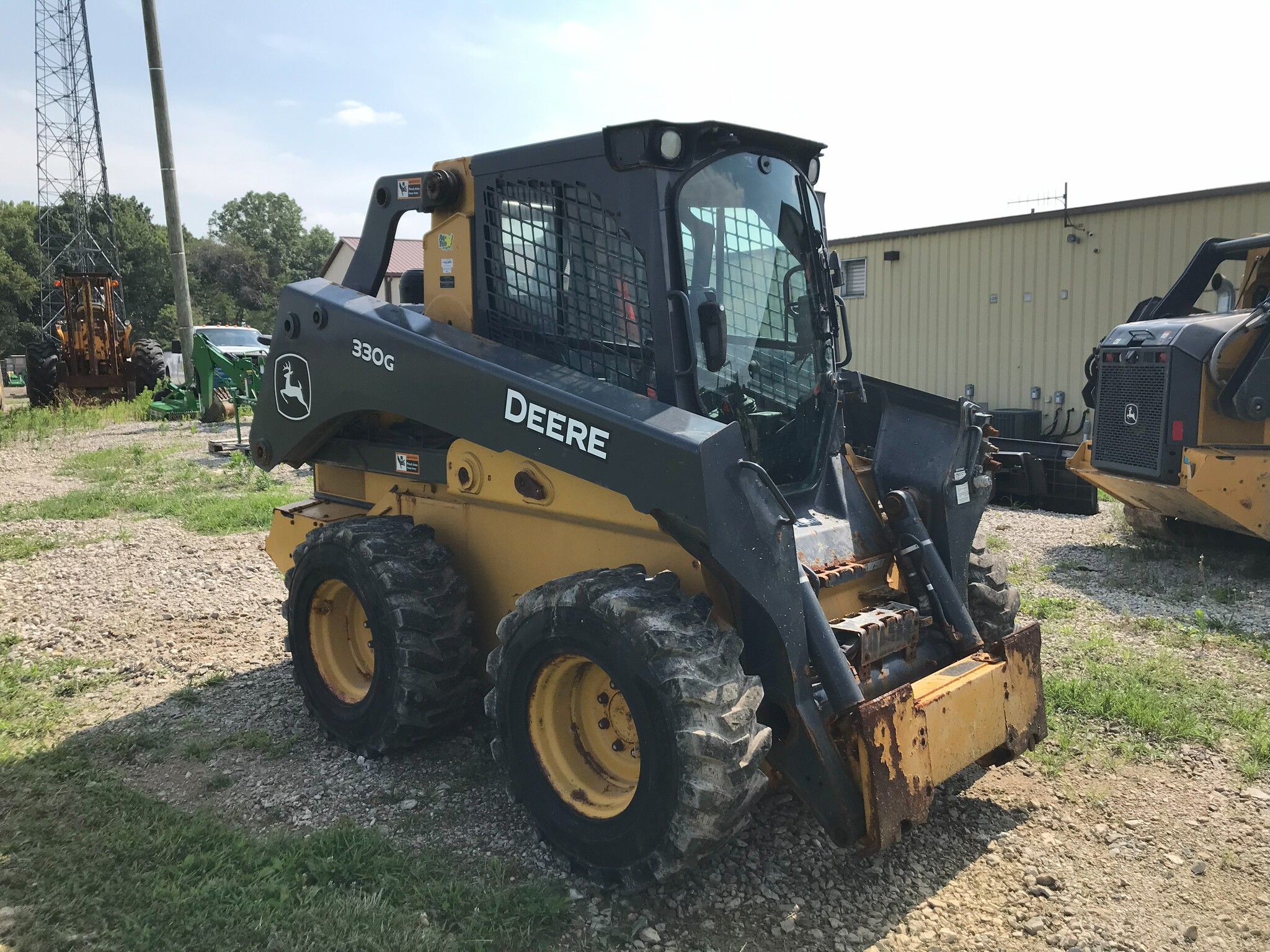 2022 John Deere 330G Image 3