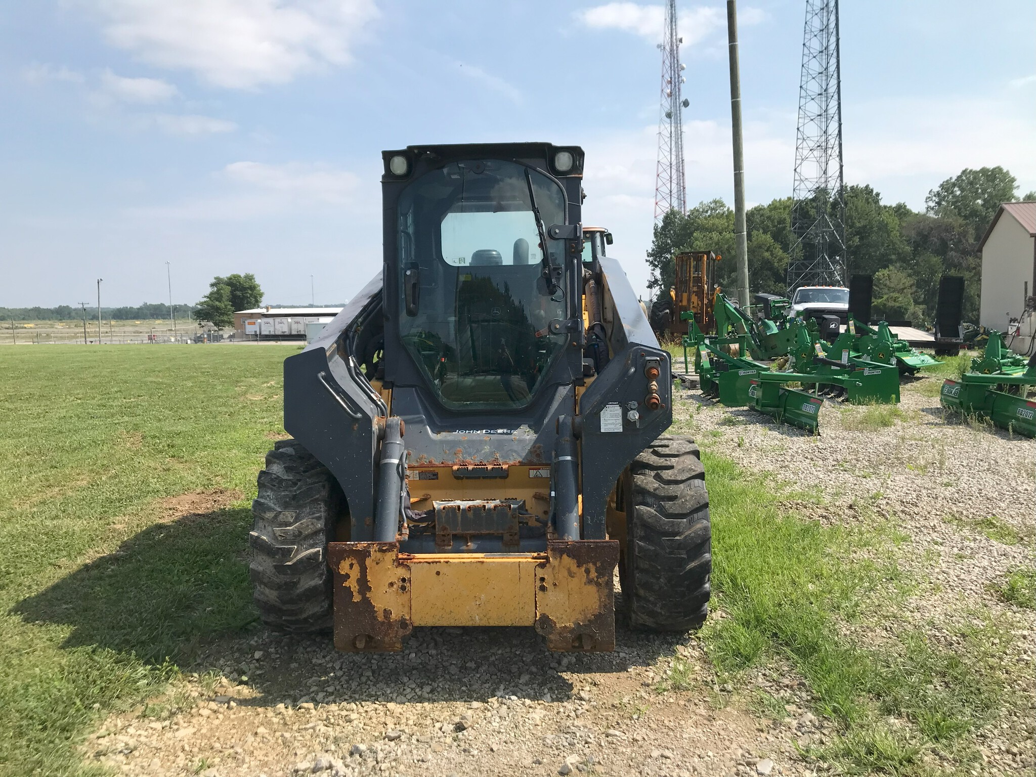 2022 John Deere 330G Image 2