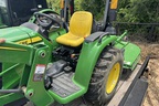 2022 John Deere 3032E Image 11