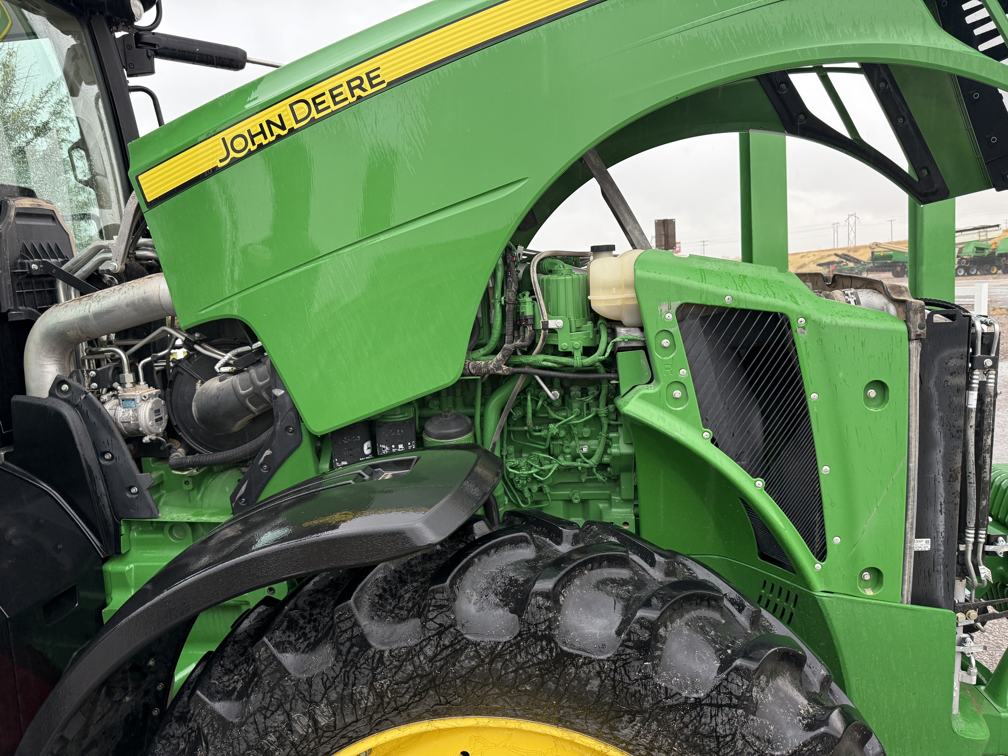 2019 John Deere 8295R Image 24