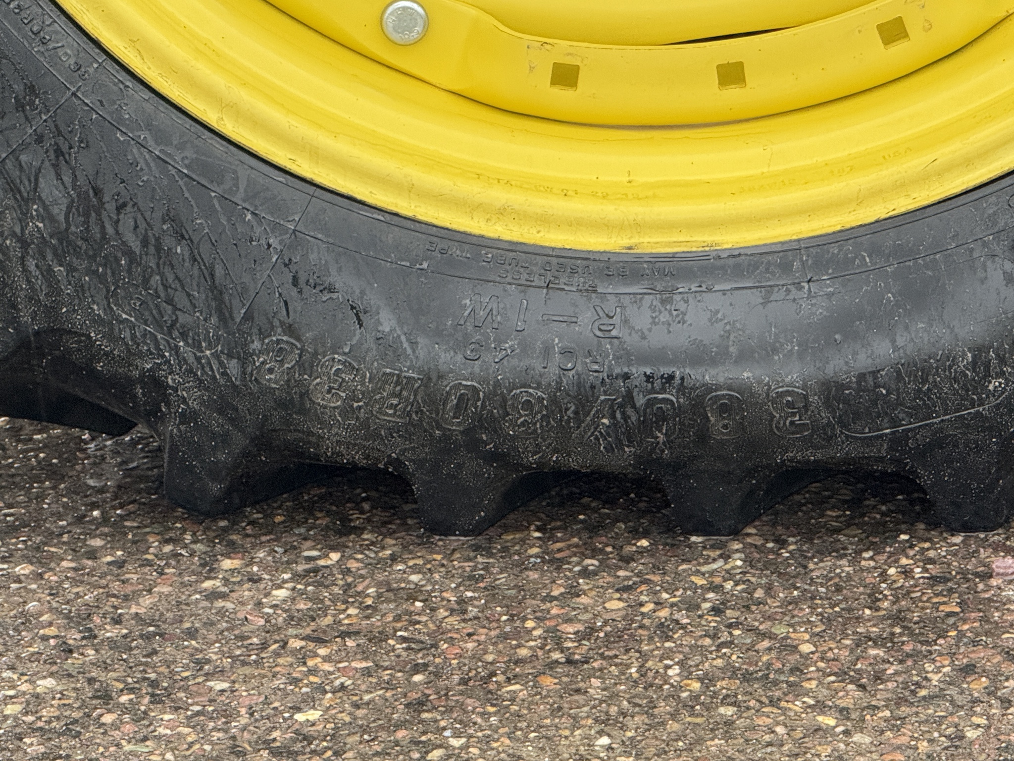 2019 John Deere 8295R Image 32