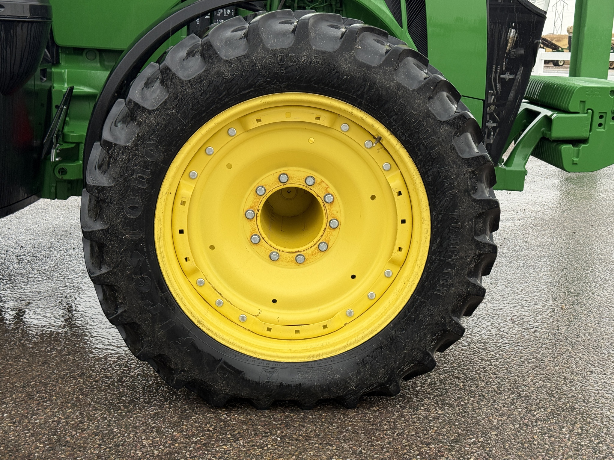 2019 John Deere 8295R Image 40