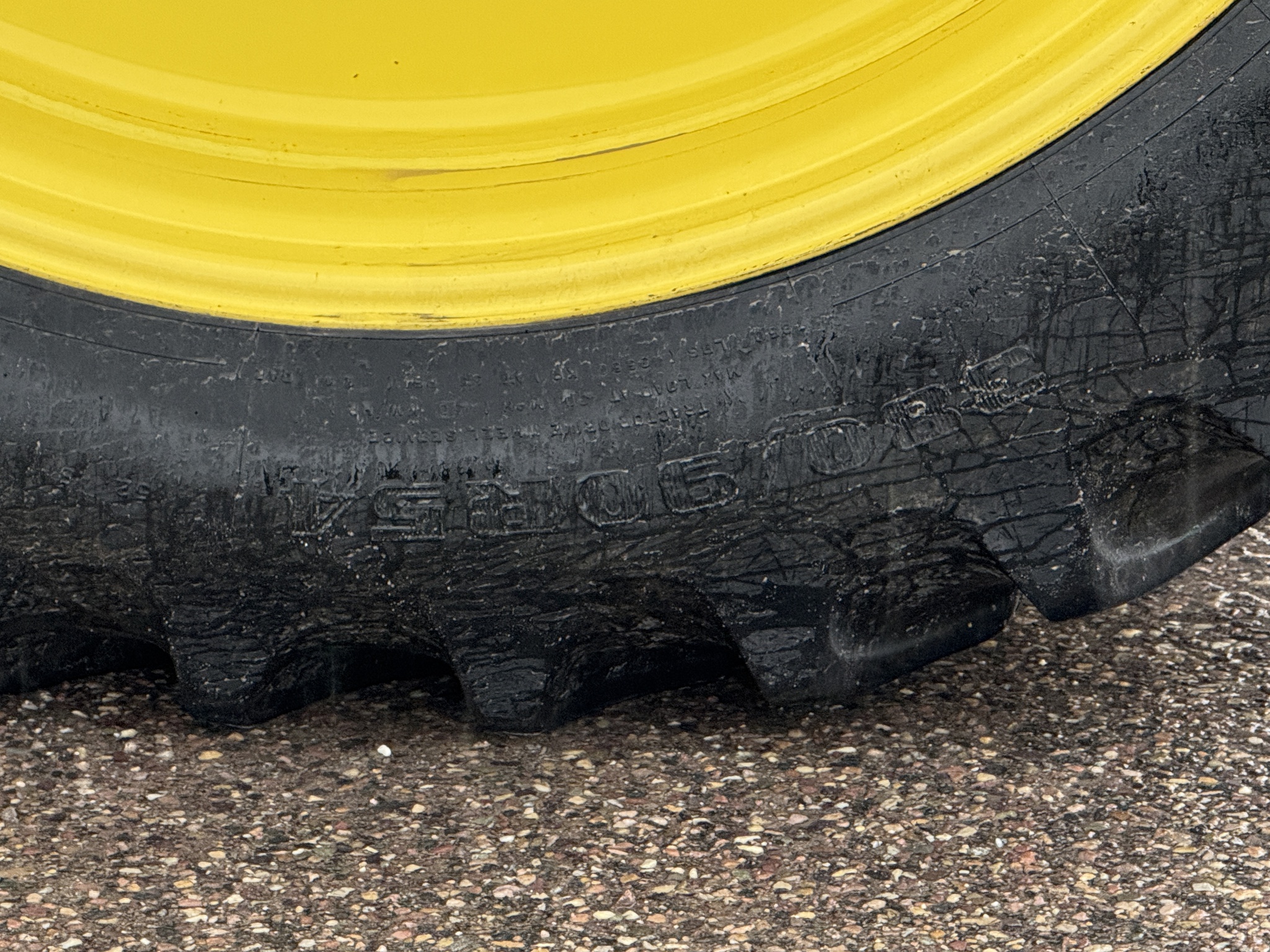 2019 John Deere 8295R Image 38