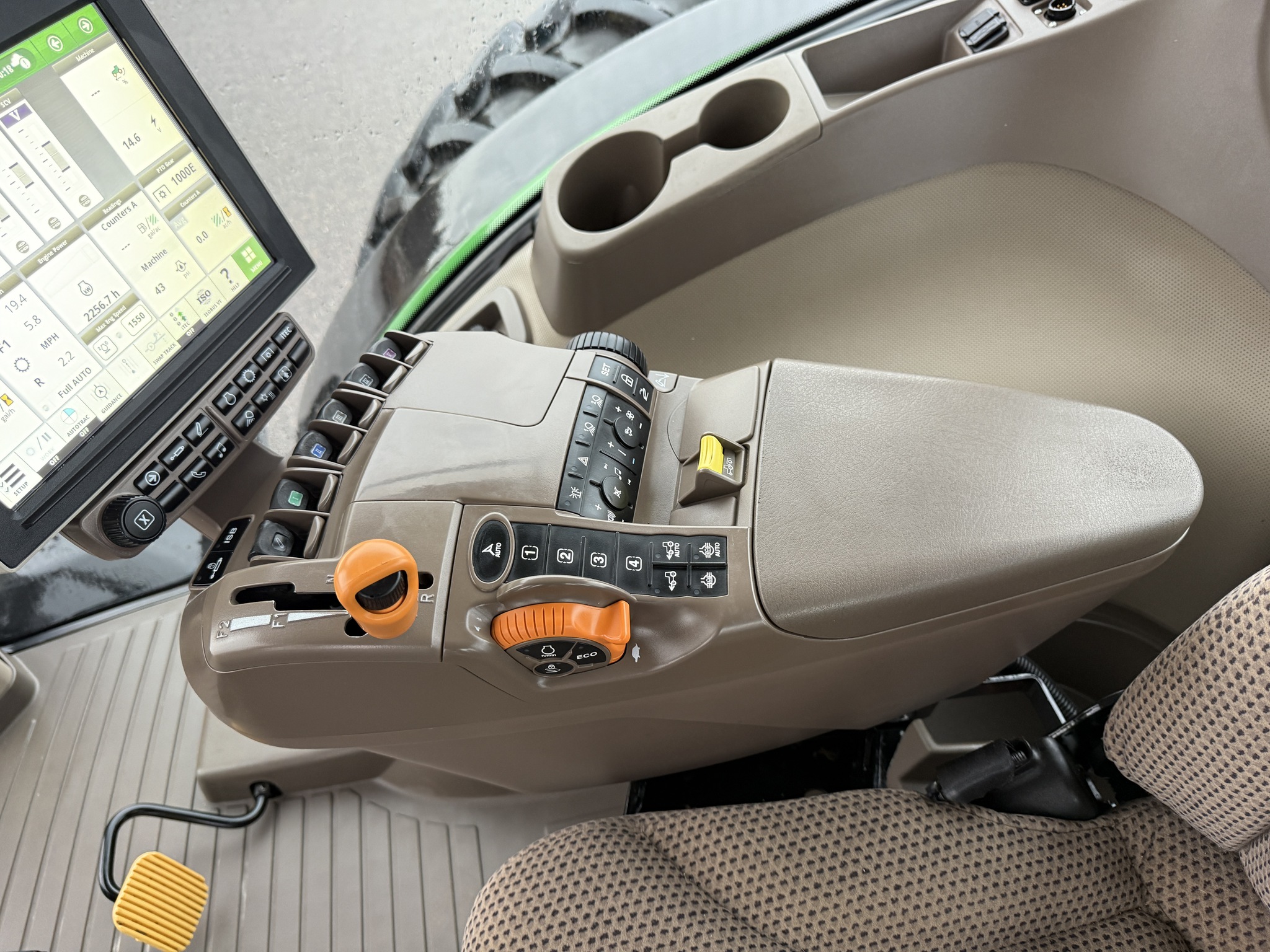 2019 John Deere 8295R Image 14