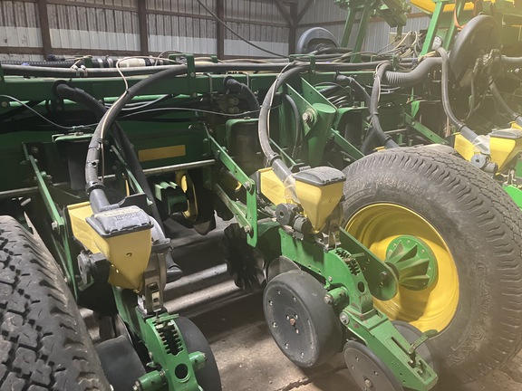 Photo of 2009 John Deere 1770NT CCS