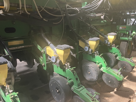 Photo of 2009 John Deere 1770NT CCS