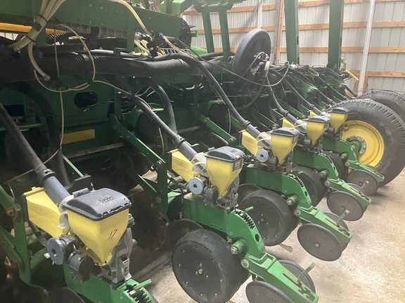 Photo of 2009 John Deere 1770NT CCS