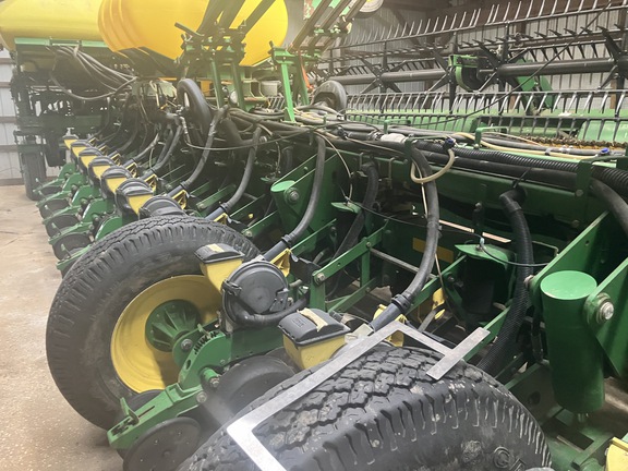 Photo of 2009 John Deere 1770NT CCS