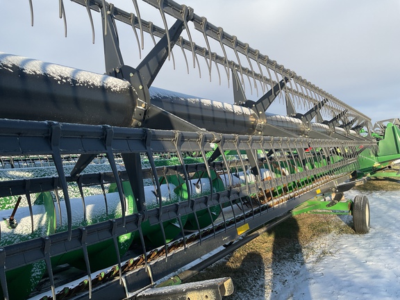 Used 2020 John Deere 630F Combine Platforms at Horizon Ag & Turf in Westlock, AB - Photo5