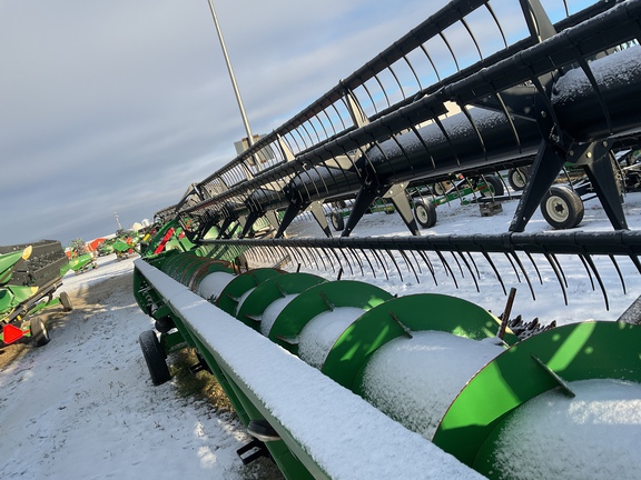 Used 2020 John Deere 630F Combine Platforms at Horizon Ag & Turf in Westlock, AB - Photo11