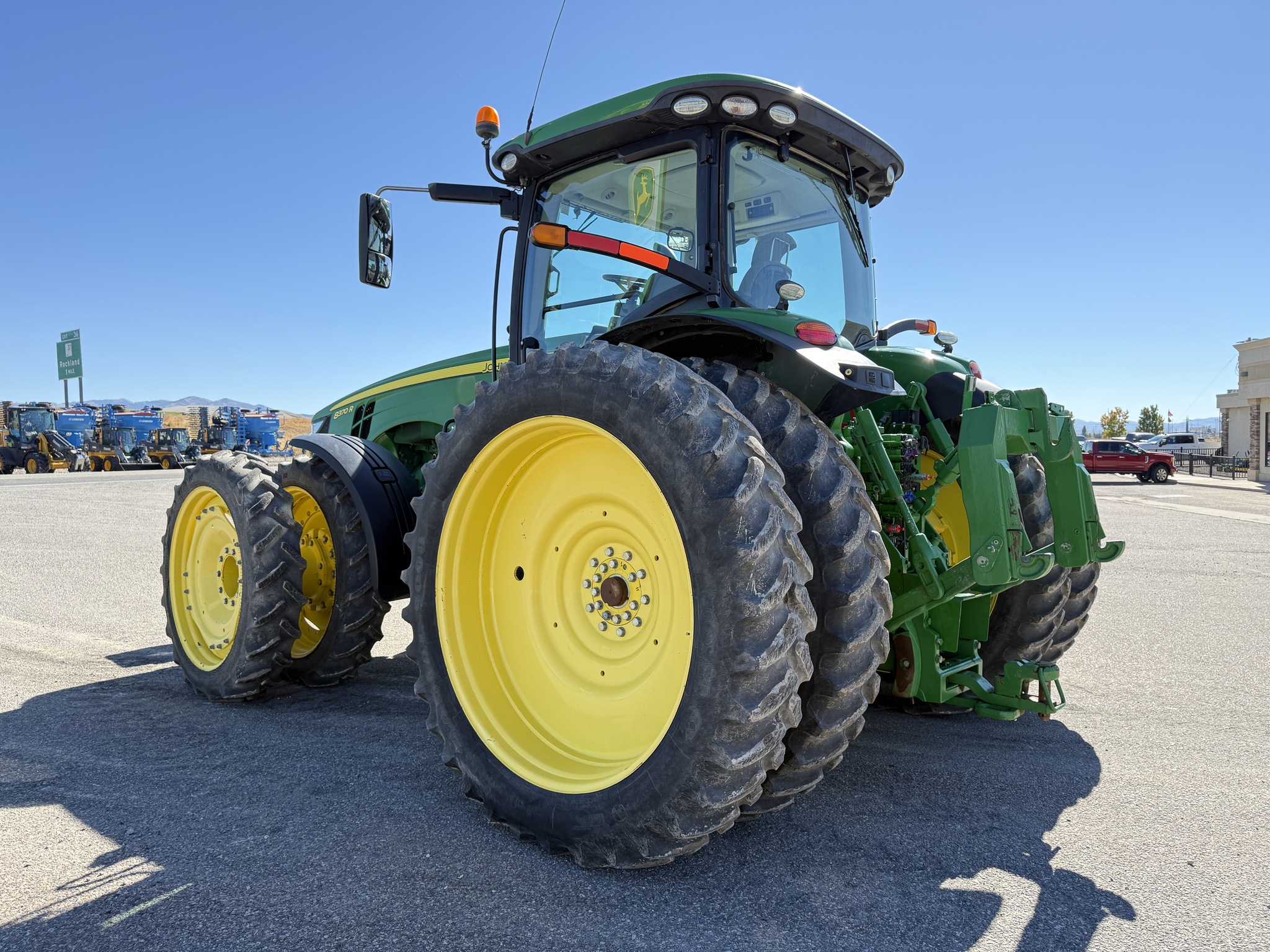 2018 John Deere 8370R Image 3