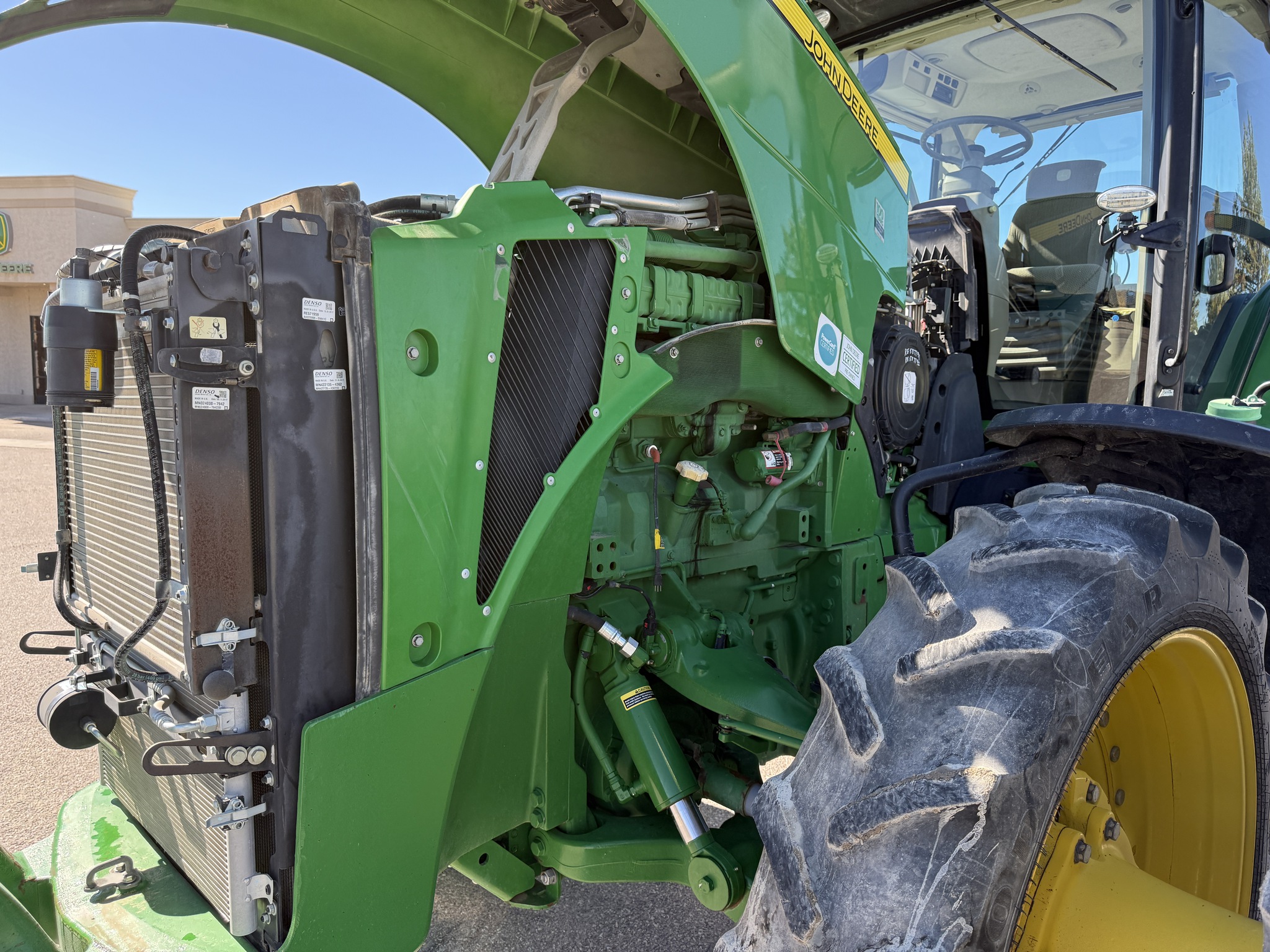 2018 John Deere 8370R Image 20
