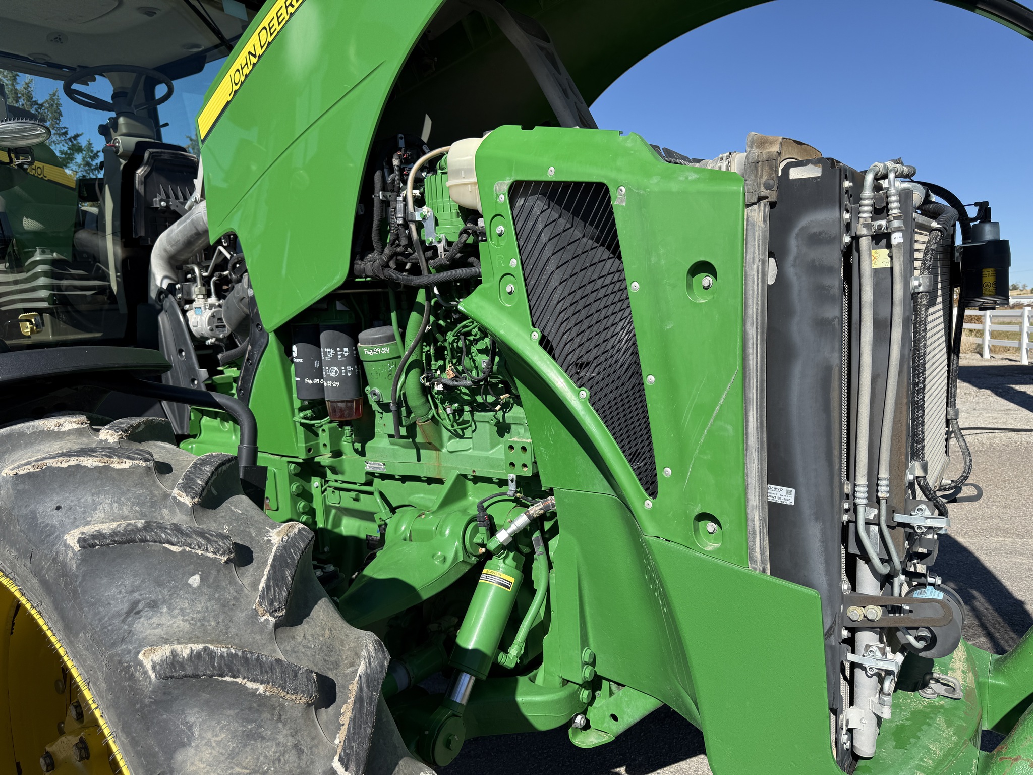 2018 John Deere 8370R Image 22