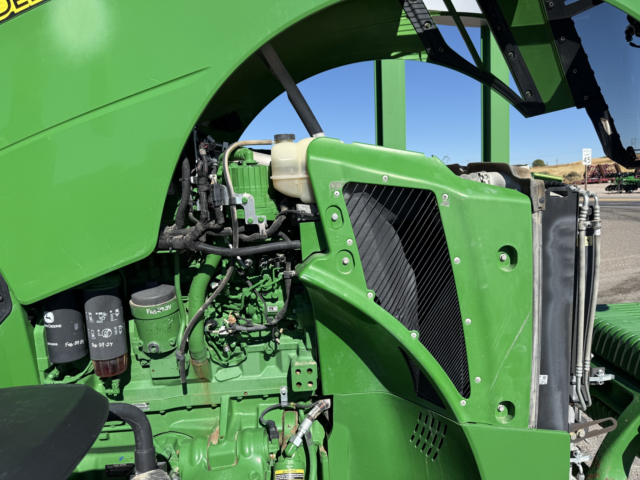 2018 John Deere 8370R Image 23
