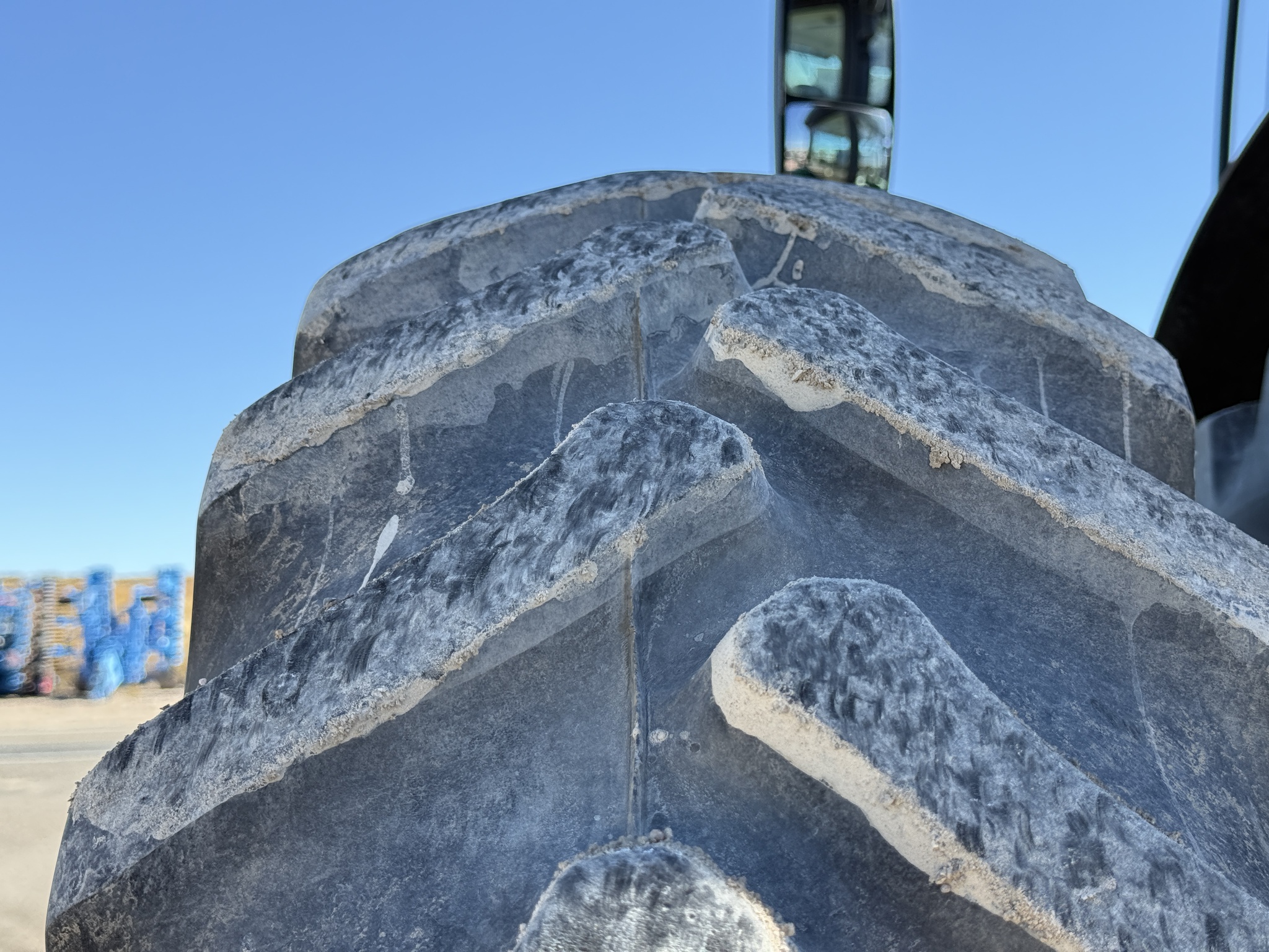 2018 John Deere 8370R Image 37